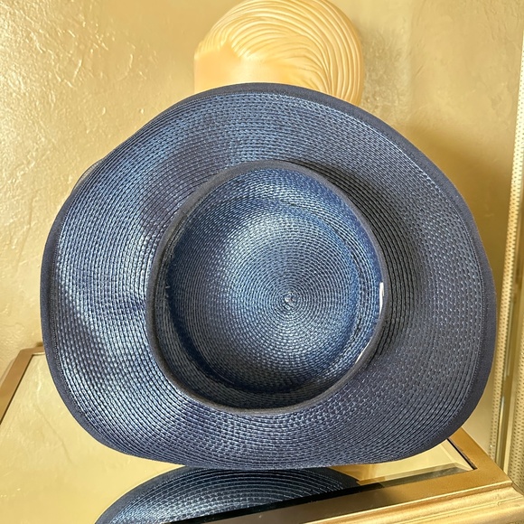 ENTRANCING 1970S\' NAVY STRAW WIDE BRIM HAT WITH SEQUINS, CRIN & SHINY GOLD TRIM